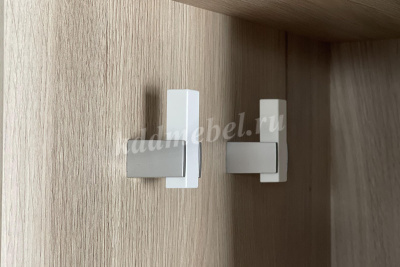 Трюмо Арина (Белый рамух)